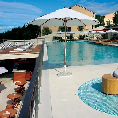 Awesome In With Outdoor Swimming Pool, Wifi And Swimming Pool