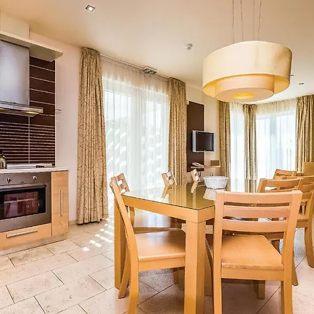 Awesome In With Outdoor Swimming Pool, Wifi And Swimming Pool *